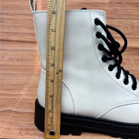 Soda Firm Women Lace Up Combat Boots with Side Zipper. White. Sz 10. - Picture 12 of 15
